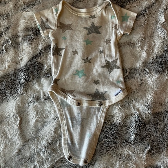 Gerber 5-Pack Onesies (gender neutral) newborn - Picture 7 of 7